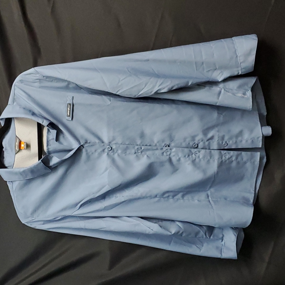Eddie bauer long sleeve Womans freedry button up, Perfect For Outdoor Activities